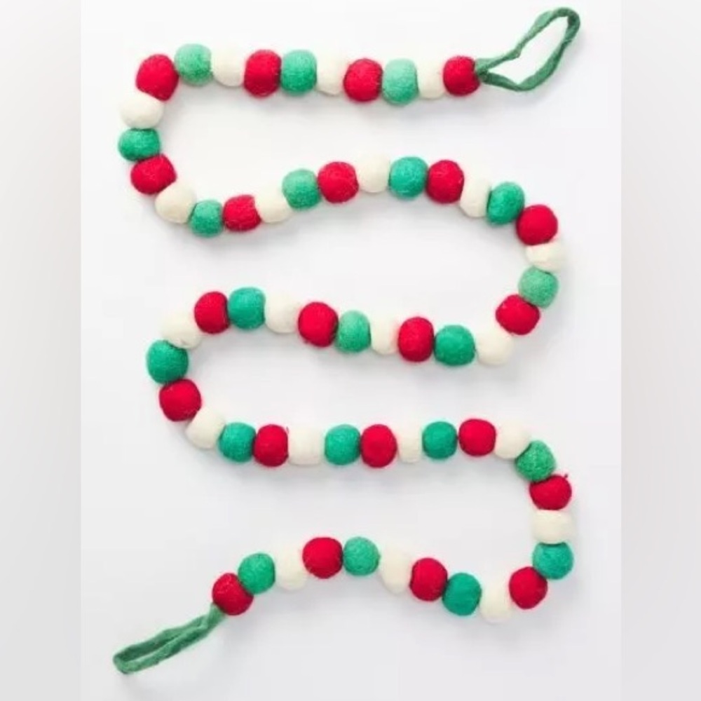 NWT Peppermint Square Christmas Garland